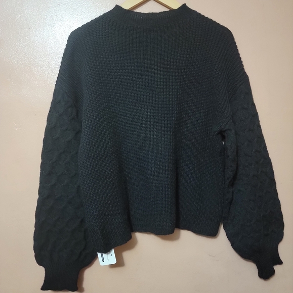 BWQ Pullover Oversized Sweater Size Small NWT - Picture 5 of 8